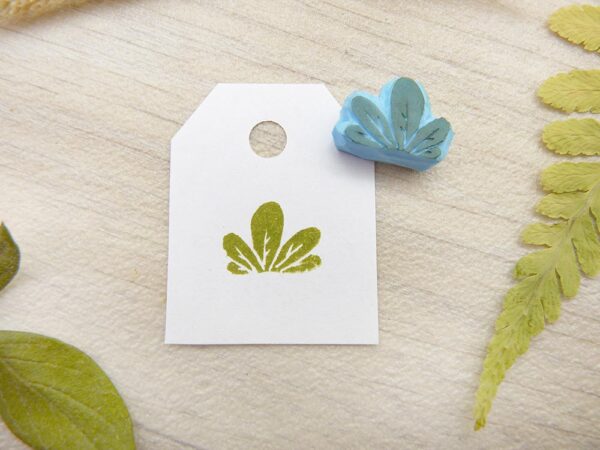 Tampon encreur "Mini plante à feuilles rondes" - collection plantes d'intérieur" (gravure sur gomme)