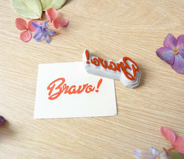 Tampon encreur "Bravo" - collection "mots doux" (gravure sur gomme)